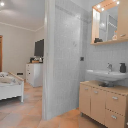 בית הארחה Baceno Room