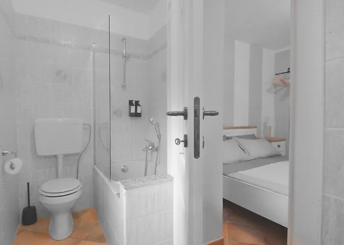 Baceno Room Gæstehus 3*